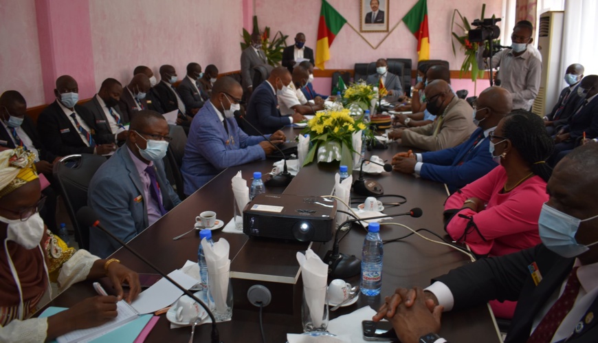 Cameroun : Le numérique au centre de la visite de l’Ecole de la Défense Nationale du Nigeria Cameroun : Le numérique au centre de la visite de l’Ecole de la Défense Nationale du Nigeria
