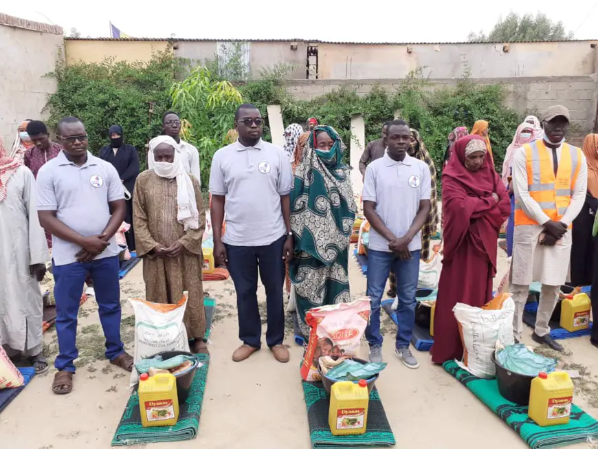 Tchad : l'ONG ASHAD remet des dons aux vulnérables d'Amsinene