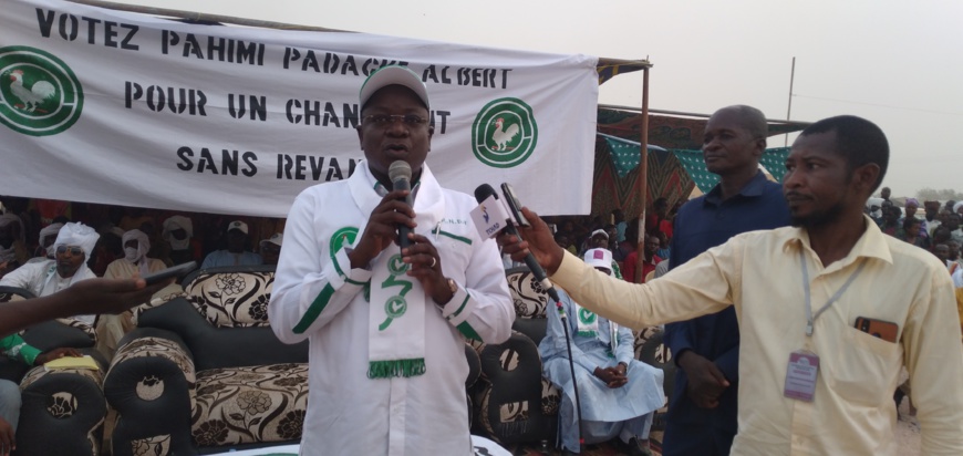 Élections au Tchad : en meeting à l'Est, Pahimi Padacké Albert promet le changement Élections au Tchad : en meeting à l'Est, Pahimi Padacké Albert promet le changement