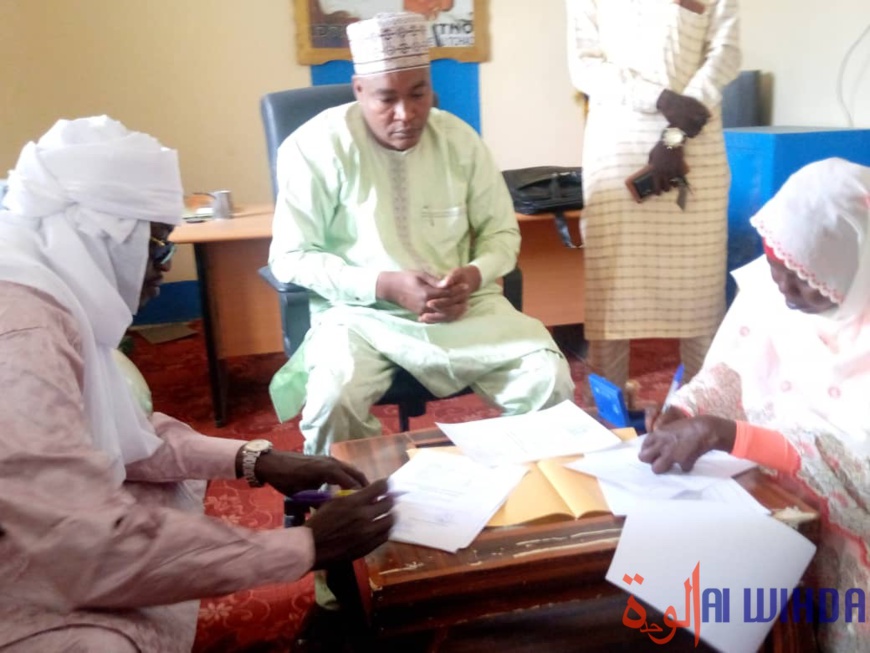 Tchad : le nouveau préfet du département de Ouara a pris service Tchad : le nouveau préfet du département de Ouara a pris service