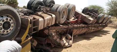 Tchad : un camion fait un tonneau sur l'axe Guelendeng-Bongor Tchad : un camion fait un tonneau sur l'axe Guelendeng-Bongor