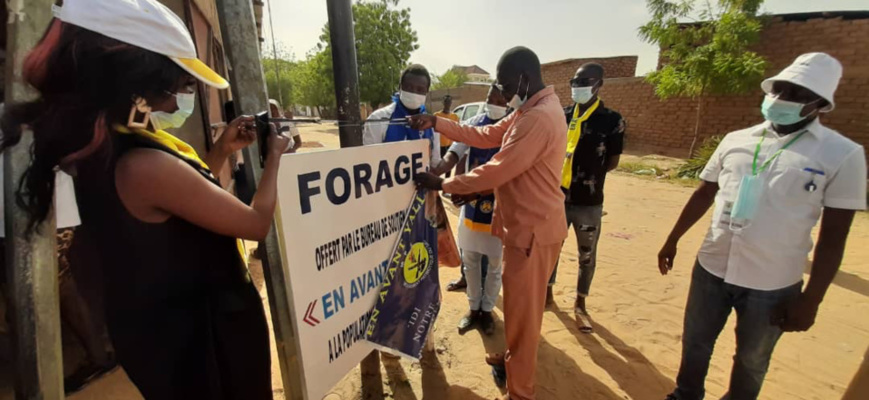 N'Djamena : le bureau de soutien "En avant Yalla" offre un forage d'eau au quartier Moursal N'Djamena : le bureau de soutien "En avant Yalla" offre un forage d'eau au quartier Moursal