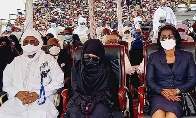 Tchad : la Première Dame Hinda Deby présente aux obsèques. © Tchad Media