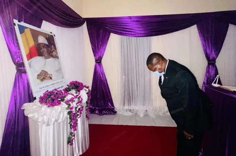 Le Premier ministre centrafricain rend hommage à Idriss Deby