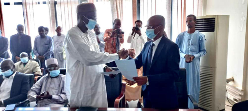 Tchad : Abdelkerim Mahamat prend les rênes du ministère des Mines et de la Géologie Tchad : Abdelkerim Mahamat prend les rênes du ministère des Mines et de la Géologie