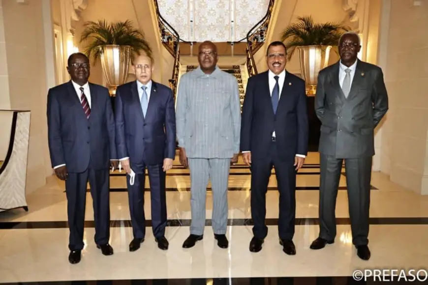 Le Tchad prend part à un mini-sommet du G5 Sahel à Paris