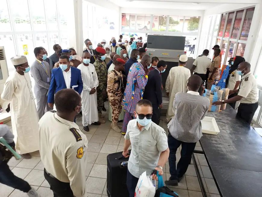 Tchad : le ministre de l'Aviation civile inspecte l'aéroport de N'Djamena