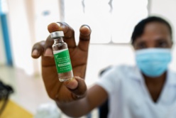 Covid-19 : vers une production locale des vaccins en Afrique Covid-19 : vers une production locale des vaccins en Afrique