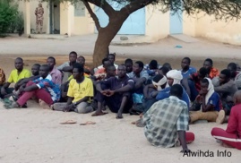 Tchad : des orpailleurs clandestins présentés à Abéché Tchad : des orpailleurs clandestins présentés à Abéché