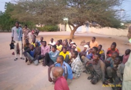 Tchad : des orpailleurs clandestins présentés à Abéché Tchad : des orpailleurs clandestins présentés à Abéché