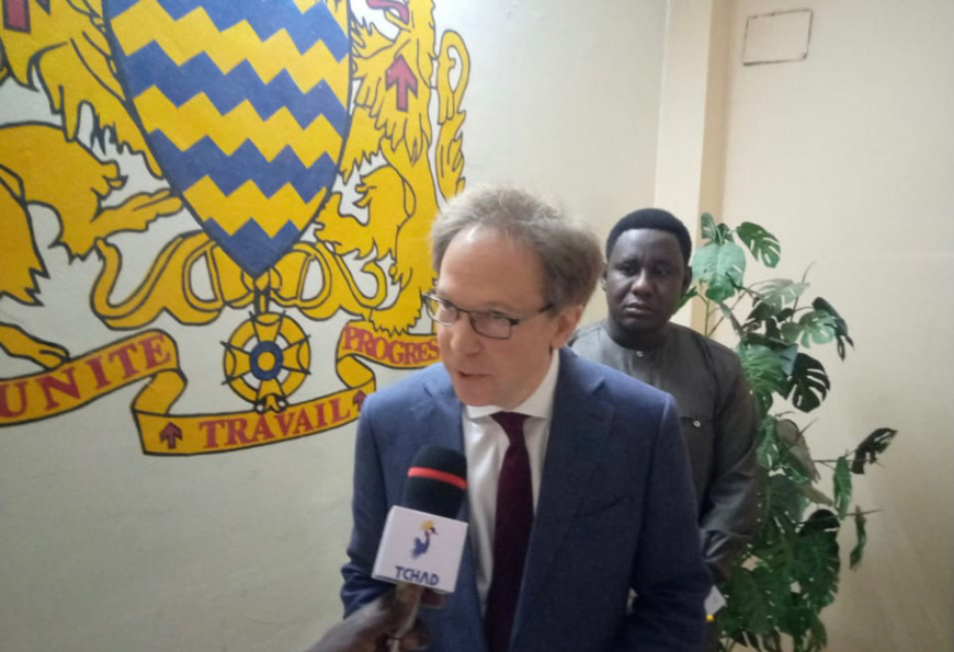 Tchad : le 1er ambassadeur résident du Royaume-Uni présente ses lettres de créance Tchad : le 1er ambassadeur résident du Royaume-Uni présente ses lettres de créance