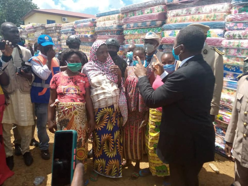 Cameroun : Paul Biya vole au secours des réfugiés centrafricains de la région de l’Est Cameroun : Paul Biya vole au secours des réfugiés centrafricains de la région de l’Est