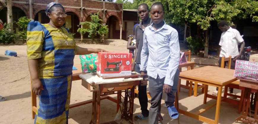 Tchad : le centre Talitakoum forme les jeunes handicapés à Laï Tchad : le centre Talitakoum forme les jeunes handicapés à Laï