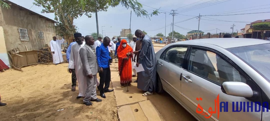 N'Djamena : la mairie accélère les opérations de curage des caniveaux N'Djamena : la mairie accélère les opérations de curage des caniveaux