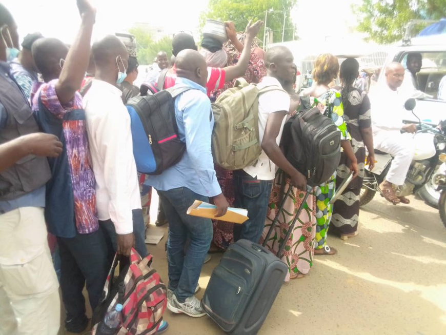Tchad : des diplômés sans emploi annoncent leur départ en exil Tchad : des diplômés sans emploi annoncent leur départ en exil