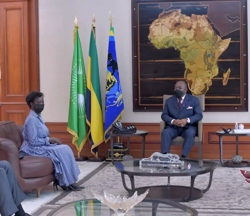 Gabon : la secrétaire générale de l’OIF reçue par Ali Bongo Ondimba