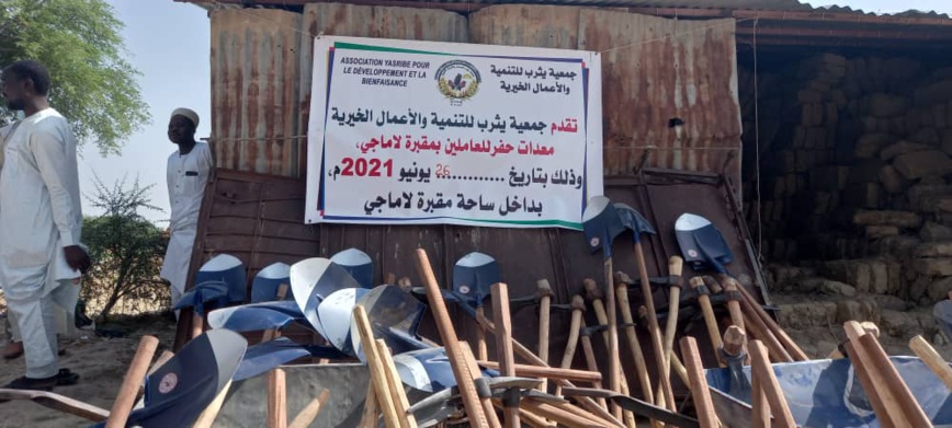 Tchad : les fossoyeurs du cimetière de Lamadji reçoivent un don de matériels Tchad : les fossoyeurs du cimetière de Lamadji reçoivent un don de matériels