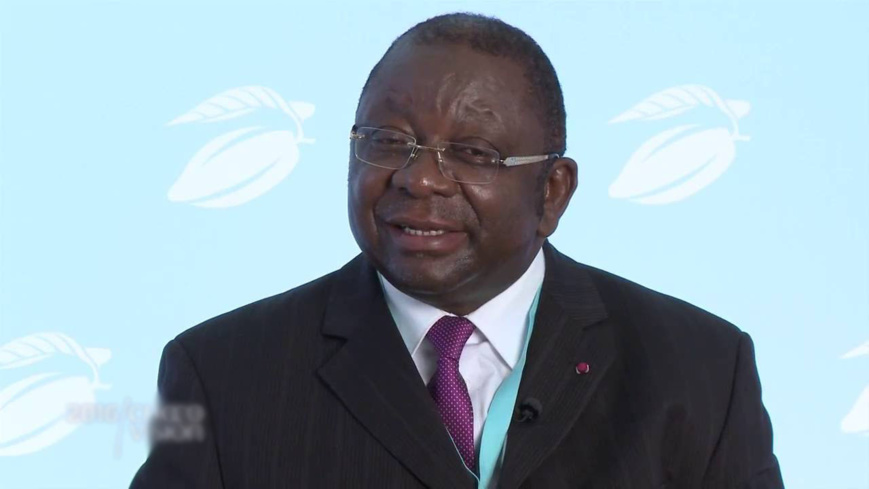 Cameroun : le ministre du Commerce met en garde la société CIMENCAM