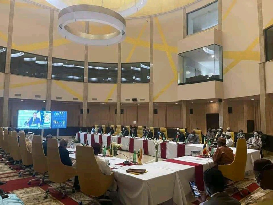 مجموعة الساحل الخمس تناقش قضية استقرار المنطقة في قمة استثنائية مجموعة الساحل الخمس تناقش قضية استقرار المنطقة في قمة استثنائية