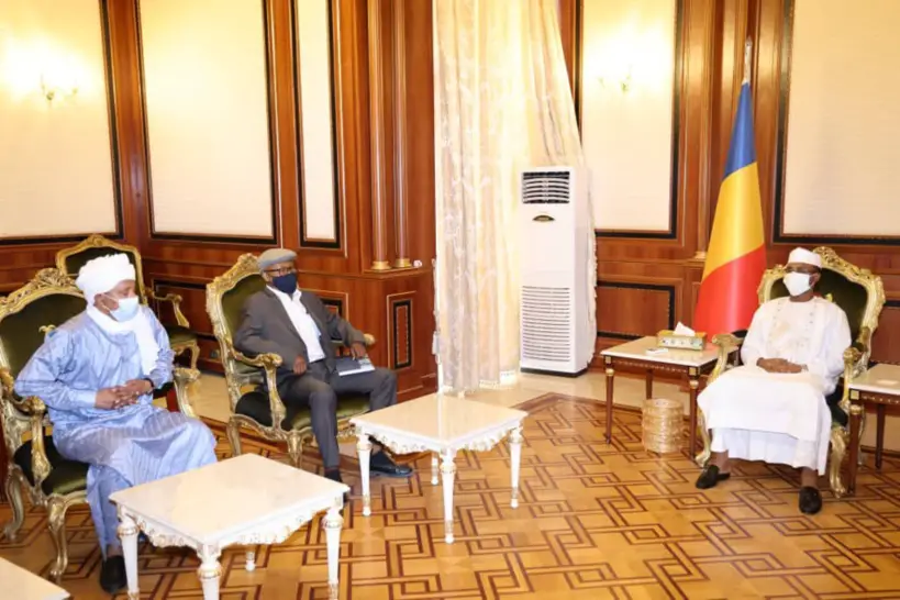 Tchad : le président du CMT a reçu d'anciens politico-militaires