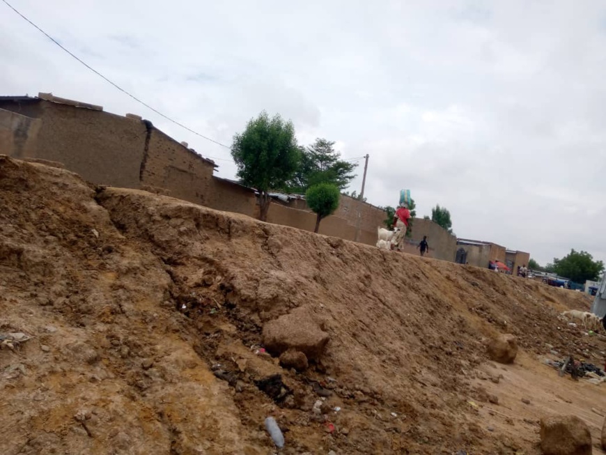 Tchad : la digue sous la pression humaine au 9ème arrondissement de N’Djamena