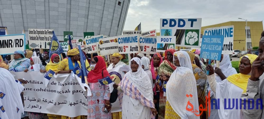 Tchad : des femmes formulent des recommandations au CMT à l'issue d'une marche Tchad : des femmes formulent des recommandations au CMT à l'issue d'une marche
