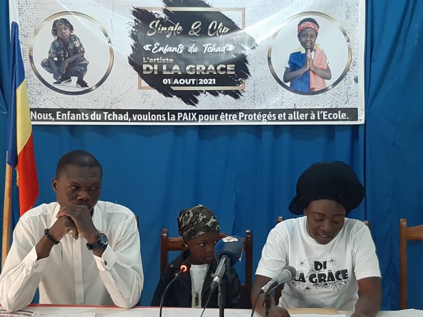 La jeune rappeuse Di la Grâce lance son single et clip "Enfants du Tchad". © Brahim Abderaman/Alwihda Info La jeune rappeuse Di la Grâce lance son single et clip "Enfants du Tchad". © Brahim Abderaman/Alwihda Info