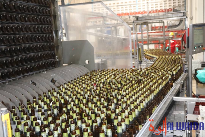 Les Brasseries du Tchad rouvrent leur usine de Moundou, un an après la fermeture. © Golmem Ali/Alwihda Info Les Brasseries du Tchad rouvrent leur usine de Moundou, un an après la fermeture. © Golmem Ali/Alwihda Info