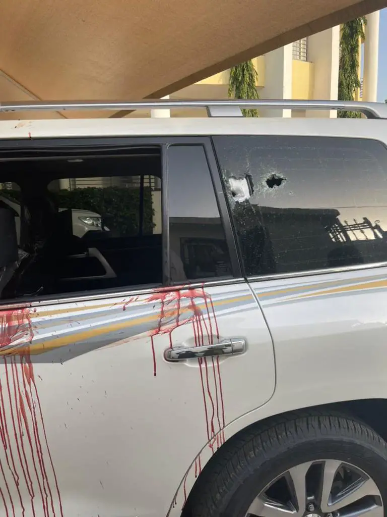 Le véhicule criblé de balles de l'ex-directeur des douanes Abdelkérim Ahmat Charfadine. © DR
