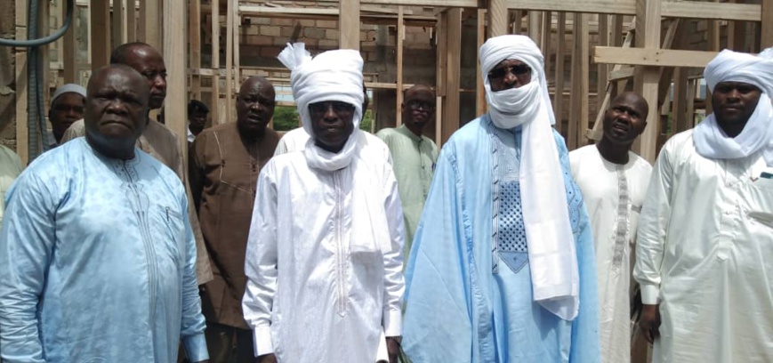 Tchad : au Guéra, le gouverneur et le général Idriss Dokoni visitent 7 chantiers Tchad : au Guéra, le gouverneur et le général Idriss Dokoni visitent 7 chantiers