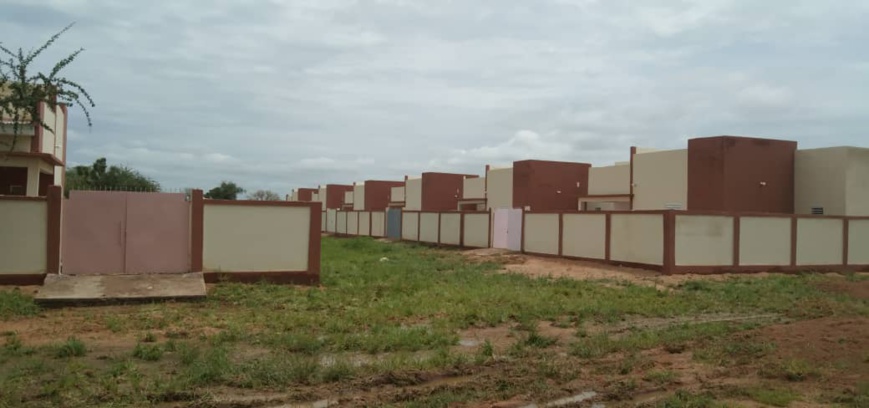 Tchad : au Guéra, le gouverneur et le général Idriss Dokoni visitent 7 chantiers Tchad : au Guéra, le gouverneur et le général Idriss Dokoni visitent 7 chantiers