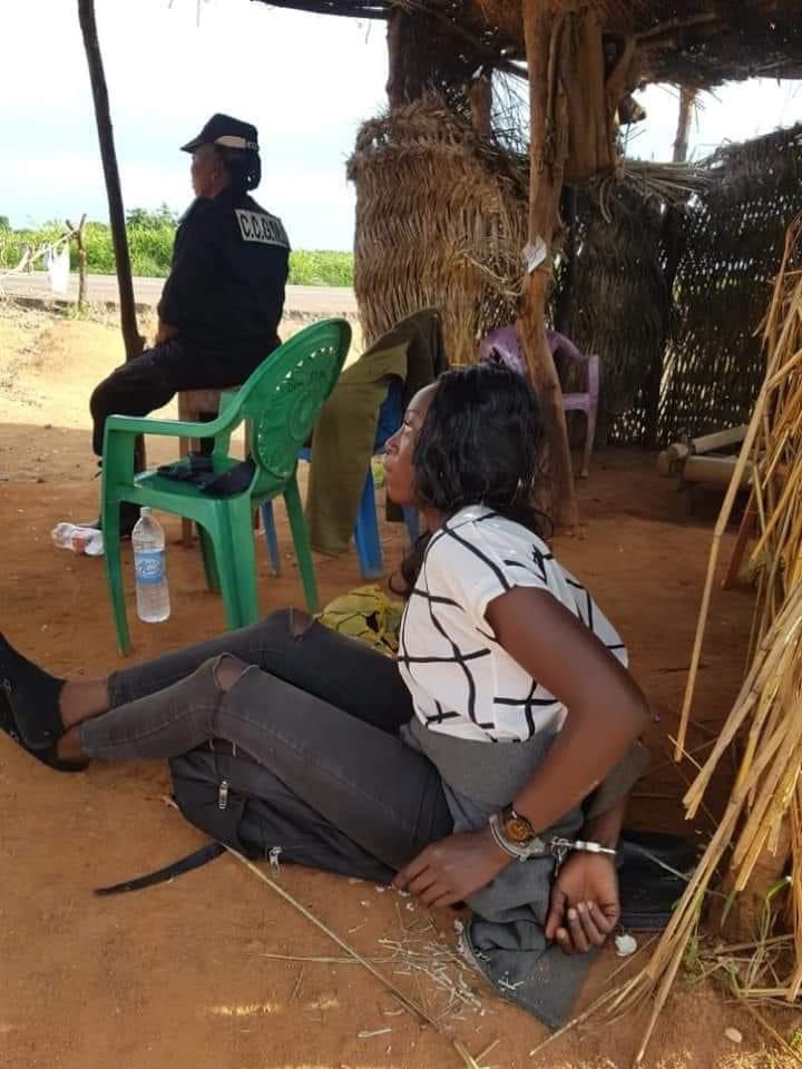 Cameroun : la police humilie une étudiante tchadienne qui s'est opposée à une arnaque Cameroun : la police humilie une étudiante tchadienne qui s'est opposée à une arnaque