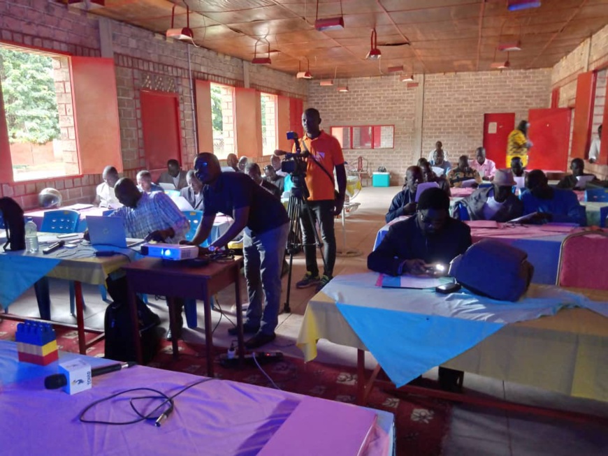 Tchad : qualité de l'éducation de base au Mandoul, une évaluation à mi-parcours du PROQEB Tchad : qualité de l'éducation de base au Mandoul, une évaluation à mi-parcours du PROQEB