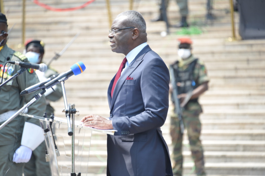 Le premier ministre, Collinet Makosso, au cours de son évocation Le premier ministre, Collinet Makosso, au cours de son évocation