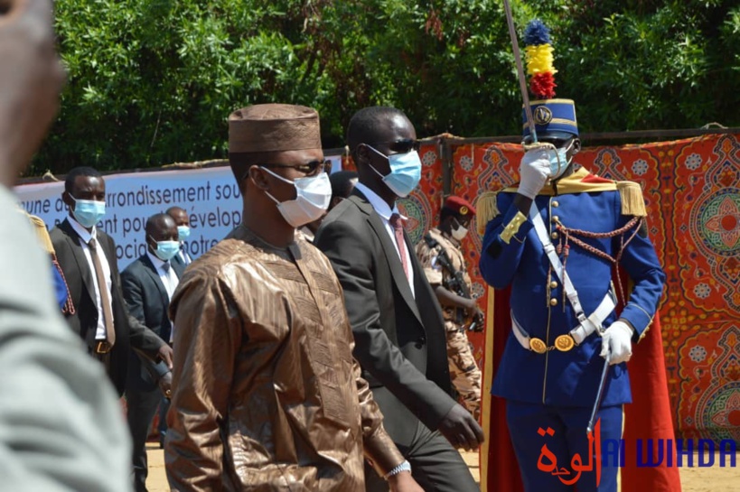 رئيس المجلس العسكري يحث على استمرارية الجانب التنموي في البلاد رئيس المجلس العسكري يحث على استمرارية الجانب التنموي في البلاد