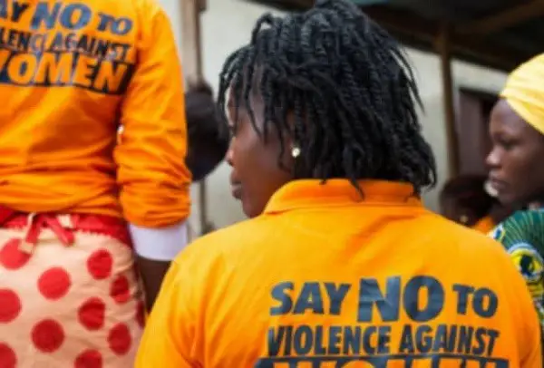 Campagne contre la violence à l'égard des femmes.