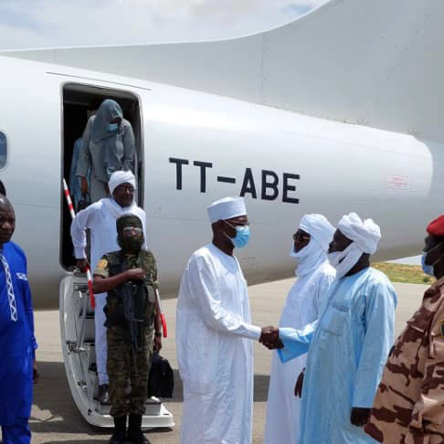Tchad : le ministre de l'Hydraulique et la DG de la STE en mission à Amdjarass Tchad : le ministre de l'Hydraulique et la DG de la STE en mission à Amdjarass
