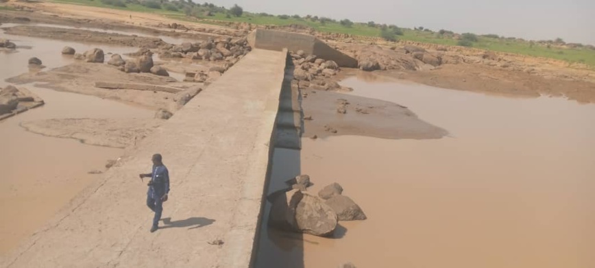 Tchad : le ministre de l'Hydraulique a visité les barrages de Kariari et Bahaï dans l'Ennedi Est Tchad : le ministre de l'Hydraulique a visité les barrages de Kariari et Bahaï dans l'Ennedi Est