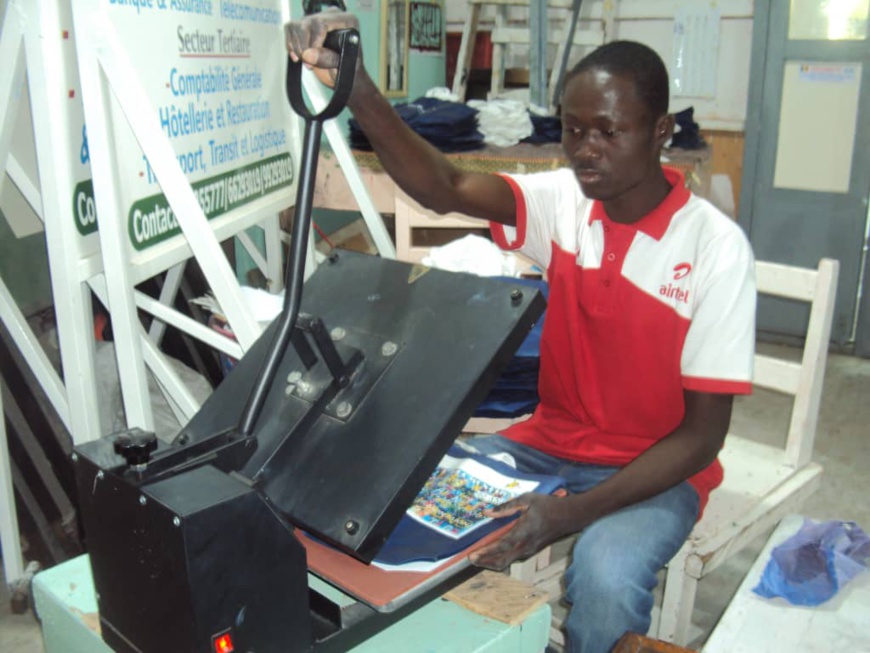 Tchad : la sérigraphie, un métier qui est d'actualité Tchad : la sérigraphie, un métier qui est d'actualité