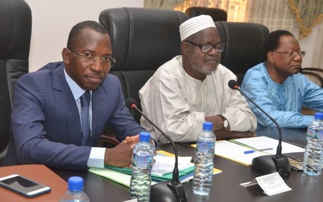 Togo : des réponses aux doléances des travailleurs de la santé et de l’éducation Togo : des réponses aux doléances des travailleurs de la santé et de l’éducation