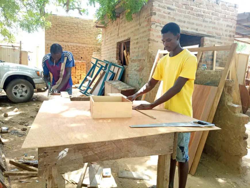 Tchad : la menuiserie bois, un métier qui fait rêver des jeunes