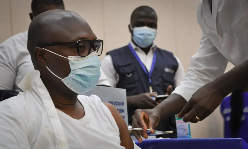 Togo : vaccination anti Covid-19 élargie aux personnes âgées de 18 ans et plus