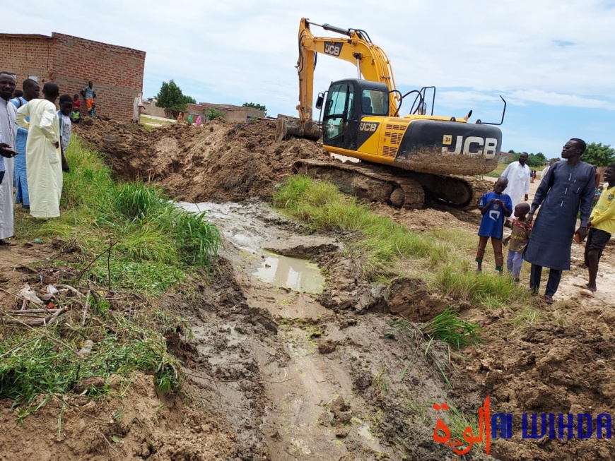 Tchad : la reprise de la construction d’une tranchée cernant la capitale inquiète la population Tchad : la reprise de la construction d’une tranchée cernant la capitale inquiète la population