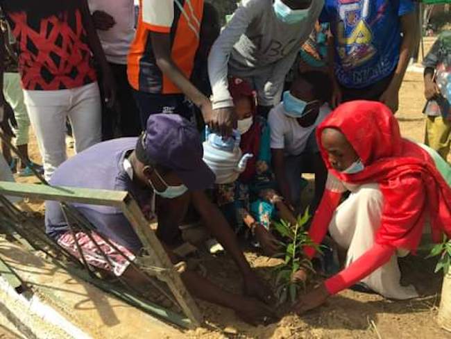 Tchad : les jeunes du 4e arrondissement de N'Djamena engagés pour la salubrité