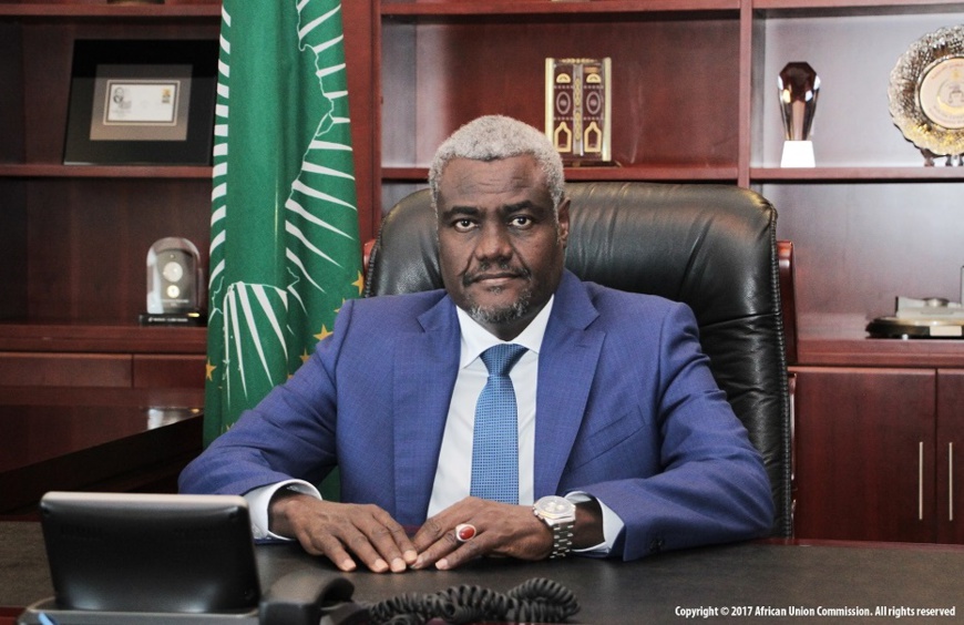 Soudan : Moussa Faki félicite le peuple pour l’échec du coup d’État