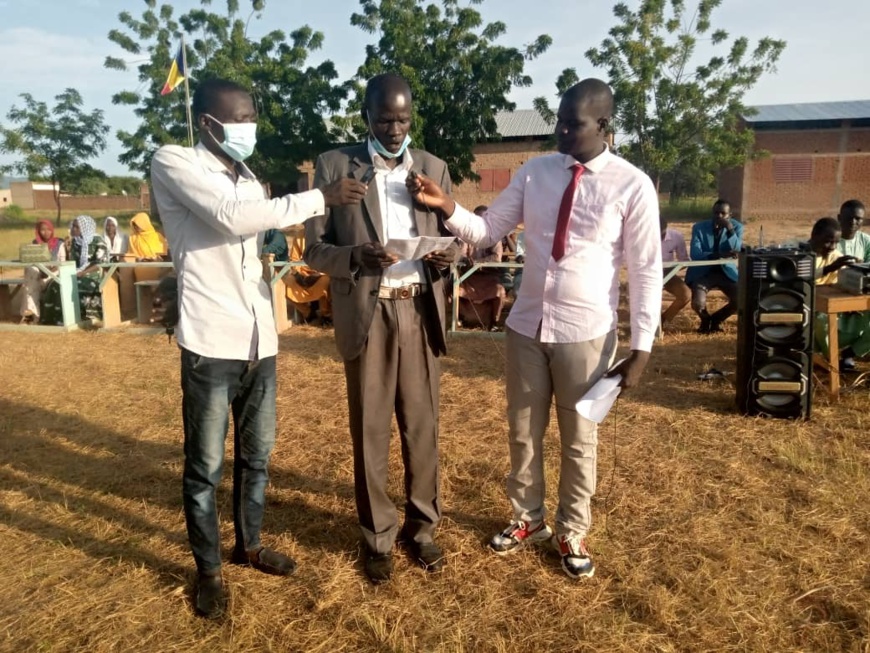 Tchad : les établissements honorent la réussite de leurs bacheliers à Mongo Tchad : les établissements honorent la réussite de leurs bacheliers à Mongo