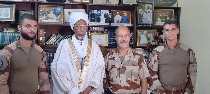 تشاد: ​رئيس المجلس الأعلى للشؤون الإسلامية يستقبل مرشد الديني في الجيش الفرنسي