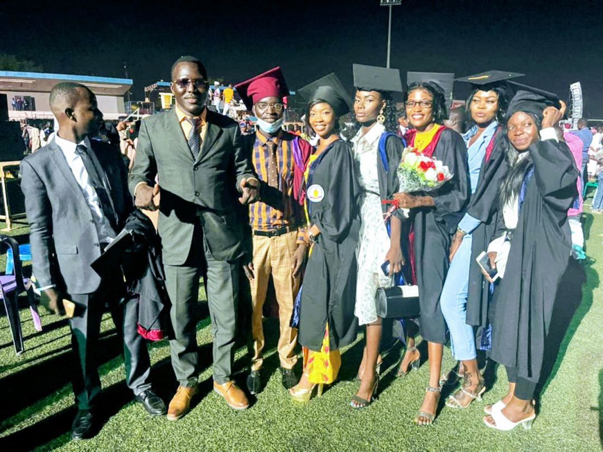 Tchad : Happiness a octroyé des bourses d'anglais aux meilleurs lauréats d'Emi Koussi Tchad : Happiness a octroyé des bourses d'anglais aux meilleurs lauréats d'Emi Koussi