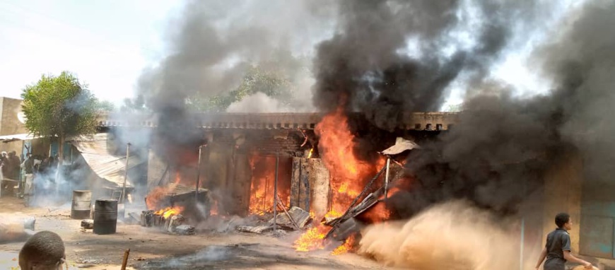 Tchad : un violent incendie au marché central de Goz Beida Tchad : un violent incendie au marché central de Goz Beida
