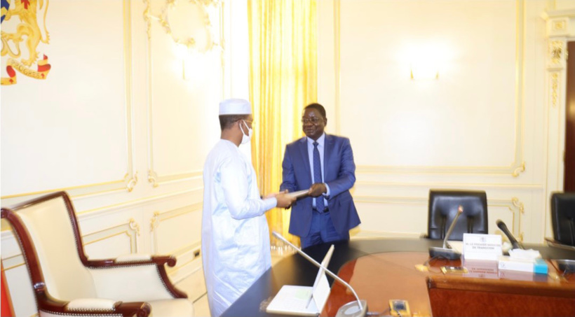 Tchad : le président du CMT a reçu la copie du pacte social triennal Tchad : le président du CMT a reçu la copie du pacte social triennal